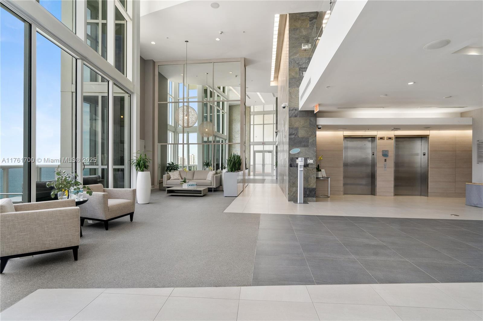 TRUMP ROYALE CONDO - Residential