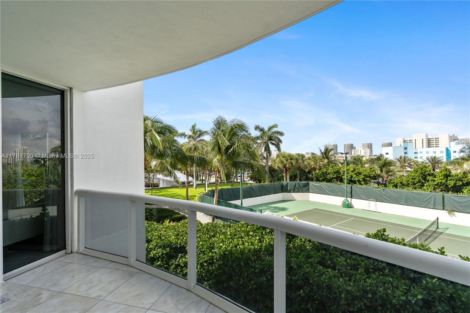 TRUMP ROYALE CONDO - Residential