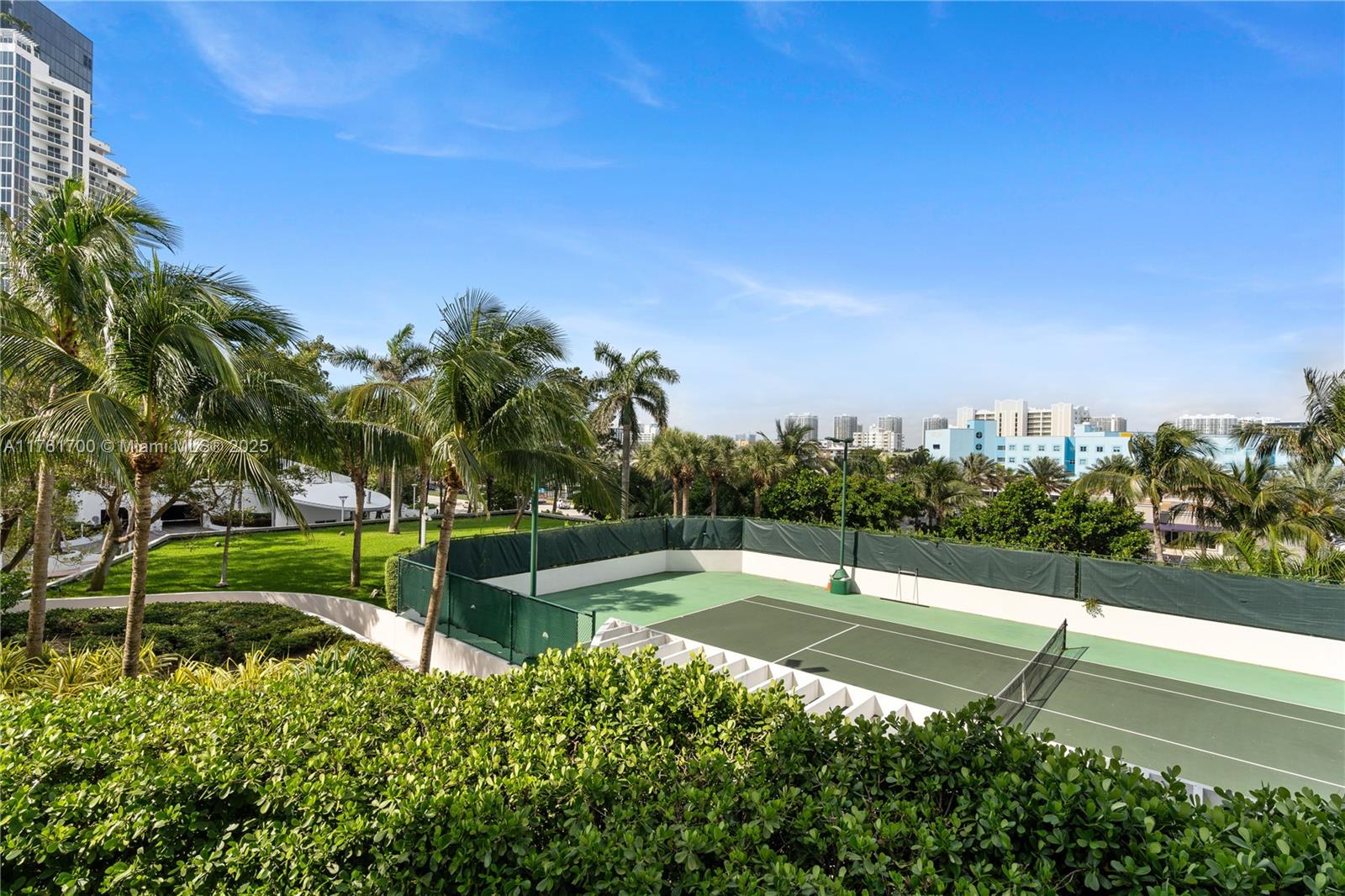 TRUMP ROYALE CONDO - Residential