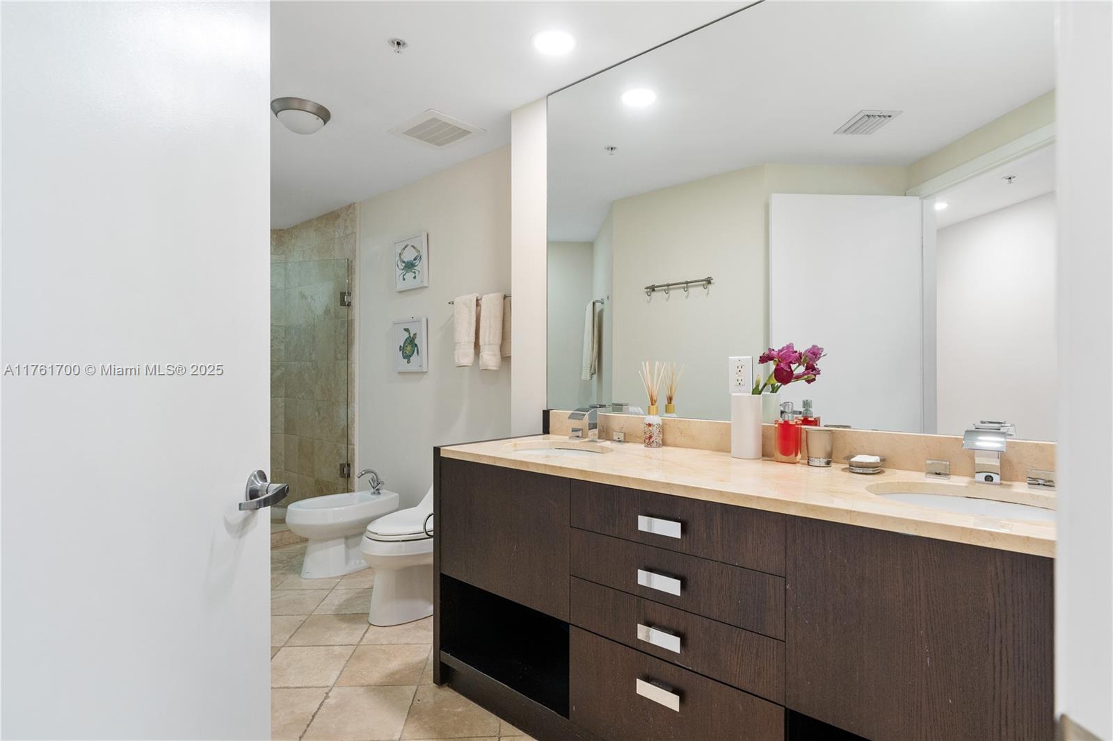 TRUMP ROYALE CONDO - Residential