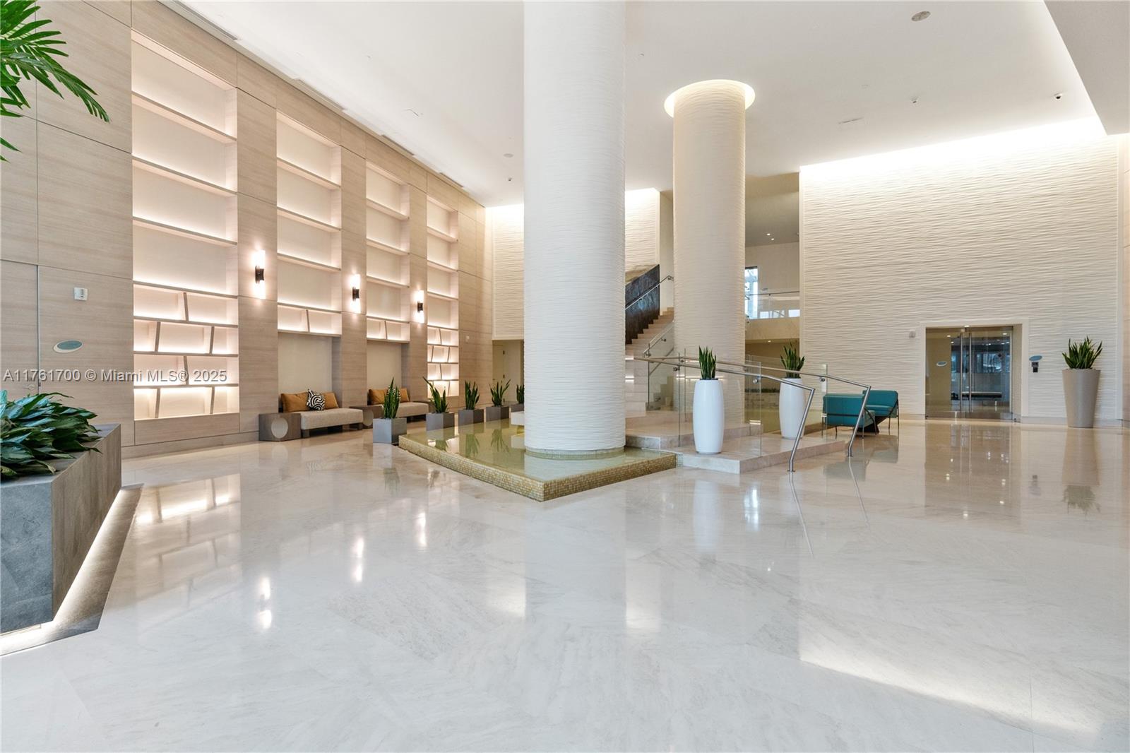 TRUMP ROYALE CONDO - Residential