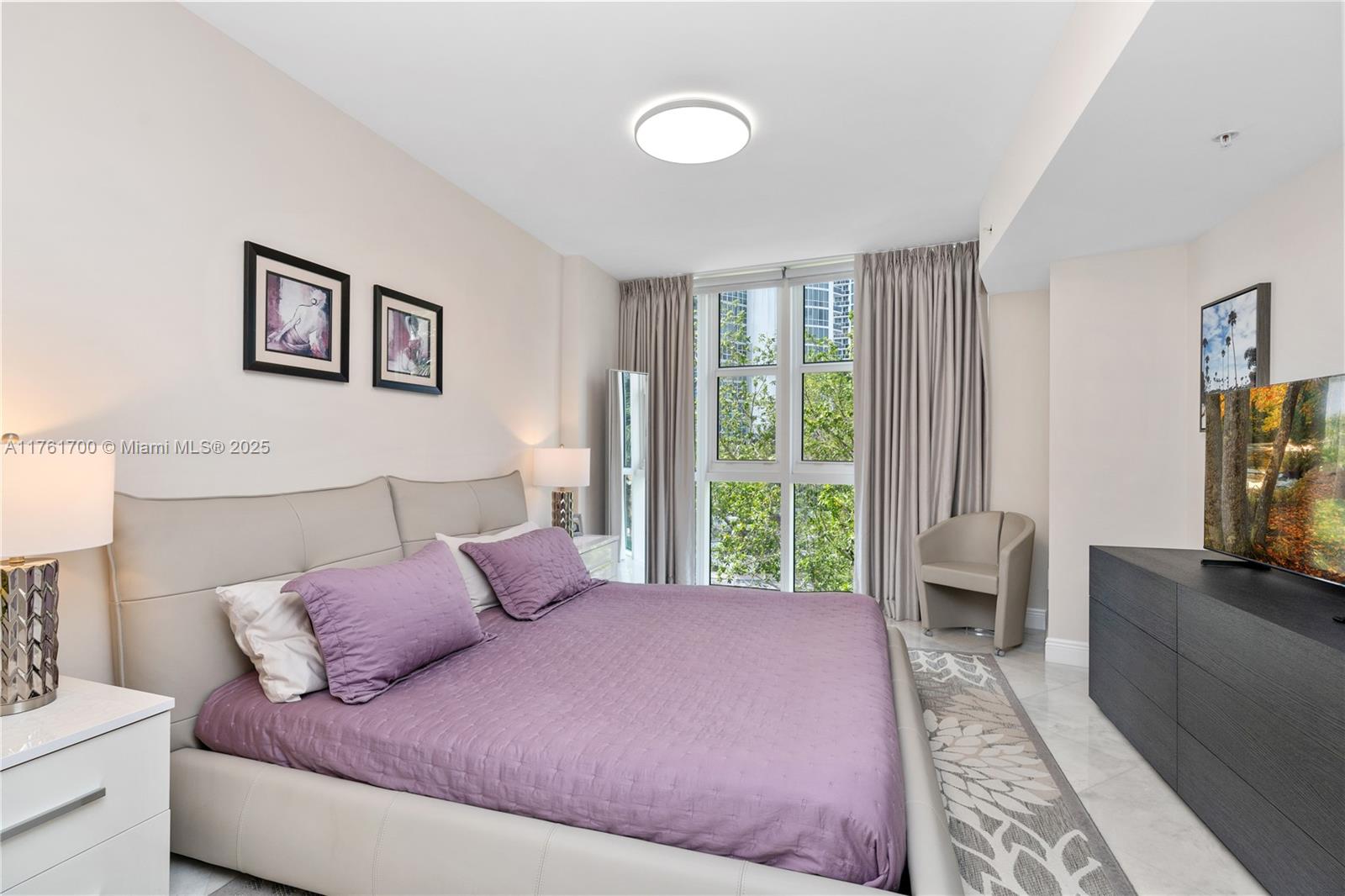 TRUMP ROYALE CONDO - Residential