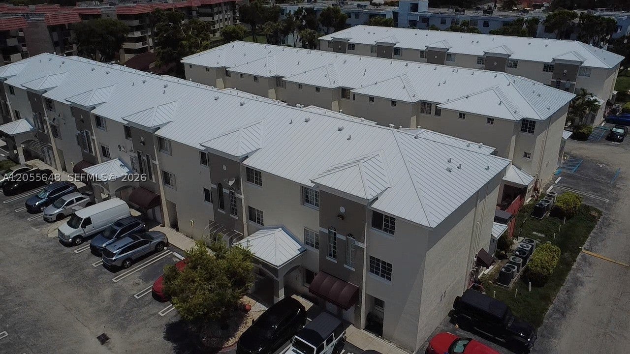 12015 SW 14 St 301C, Miami FL 33184