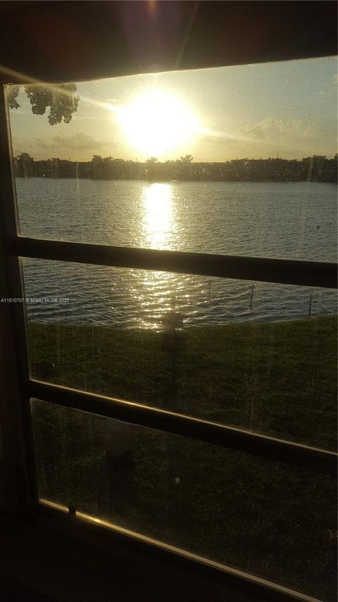 19080 NE 3rd Ct 318 Miami FL 33179