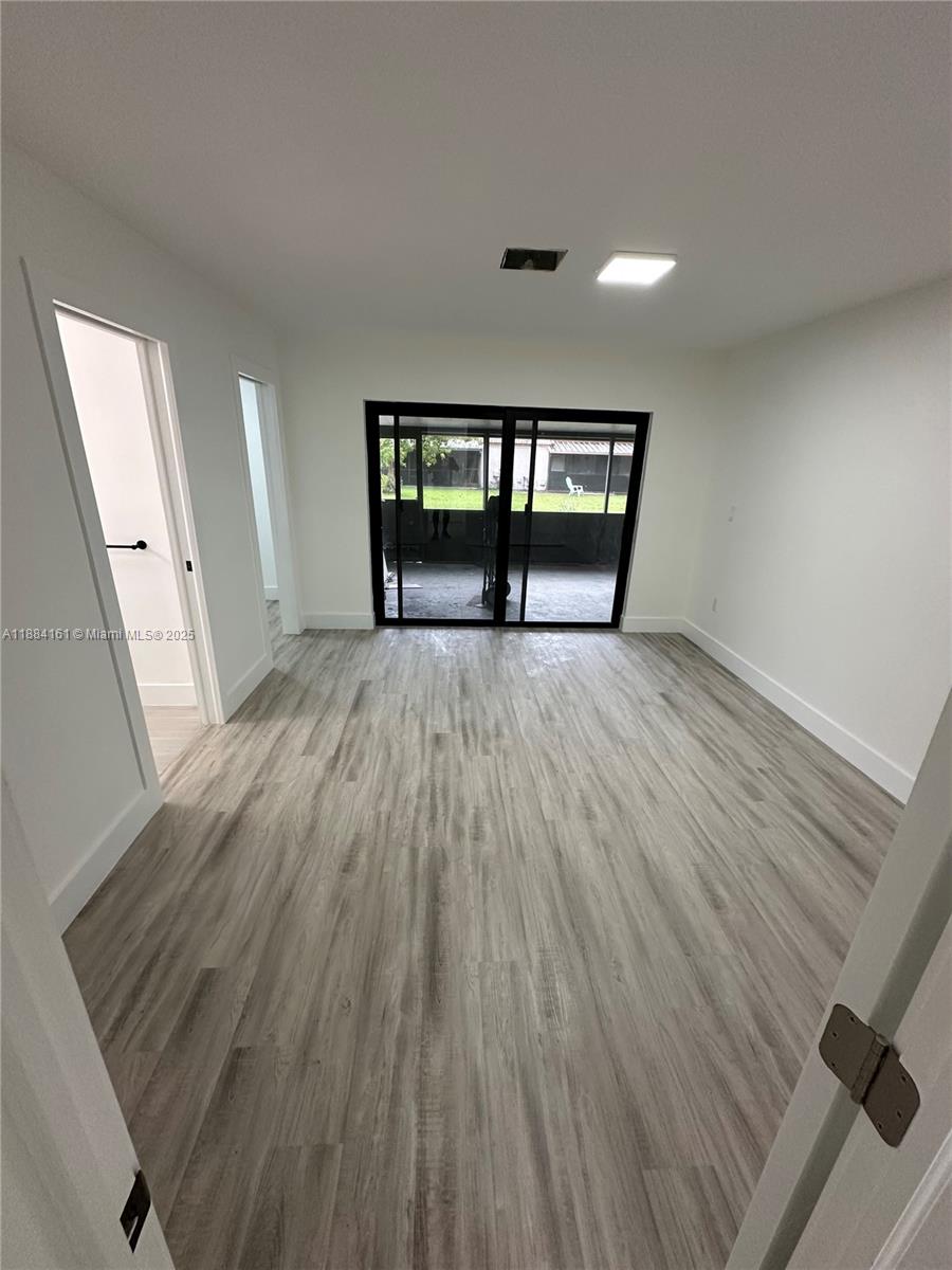 MIAMI LAKES EAGLE NEST SE - Residential Lease