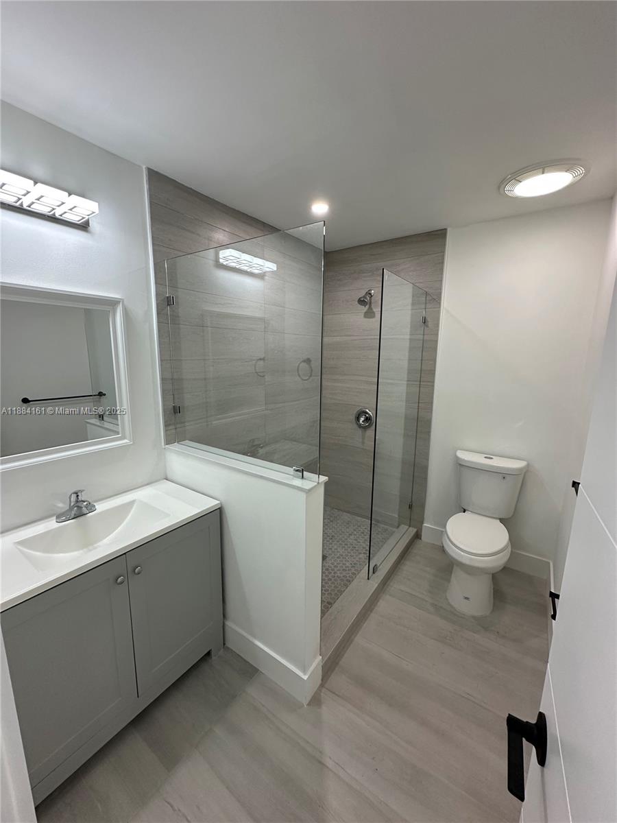 MIAMI LAKES EAGLE NEST SE - Residential Lease
