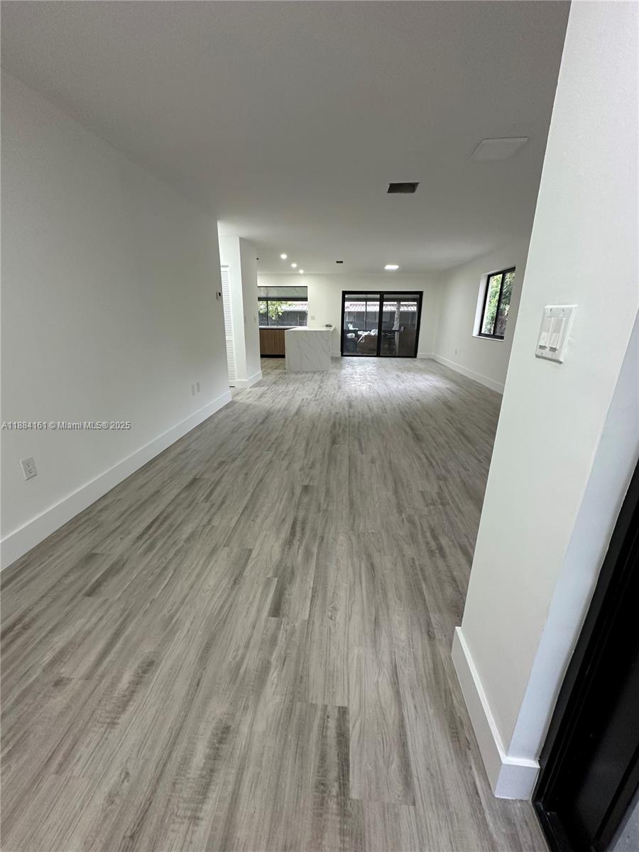 MIAMI LAKES EAGLE NEST SE - Residential Lease