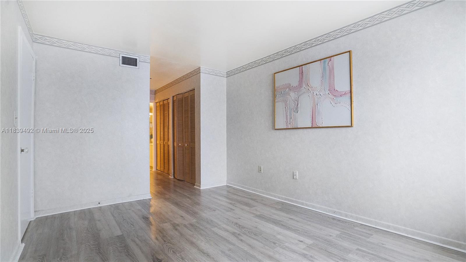 1033 Lenox Ave 304