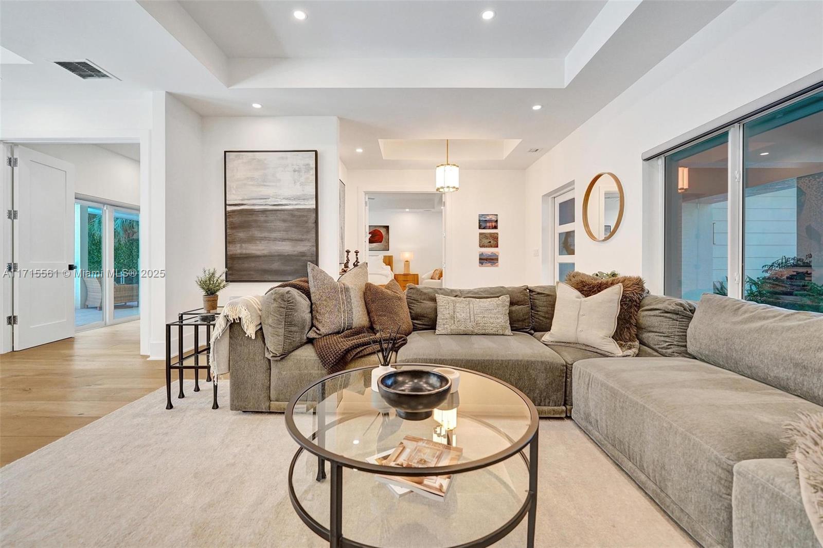 HARBOR BEACH - Residential
