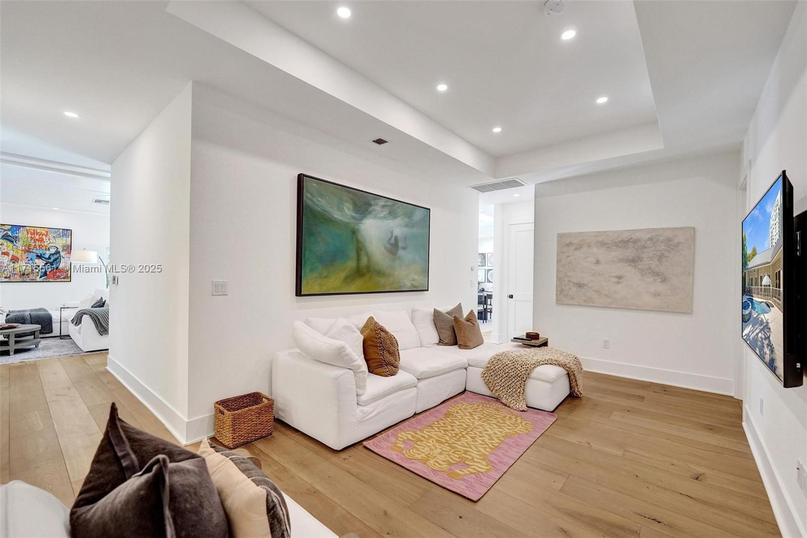 HARBOR BEACH - Residential