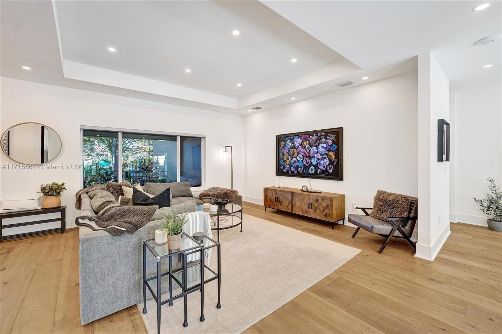 HARBOR BEACH - Residential