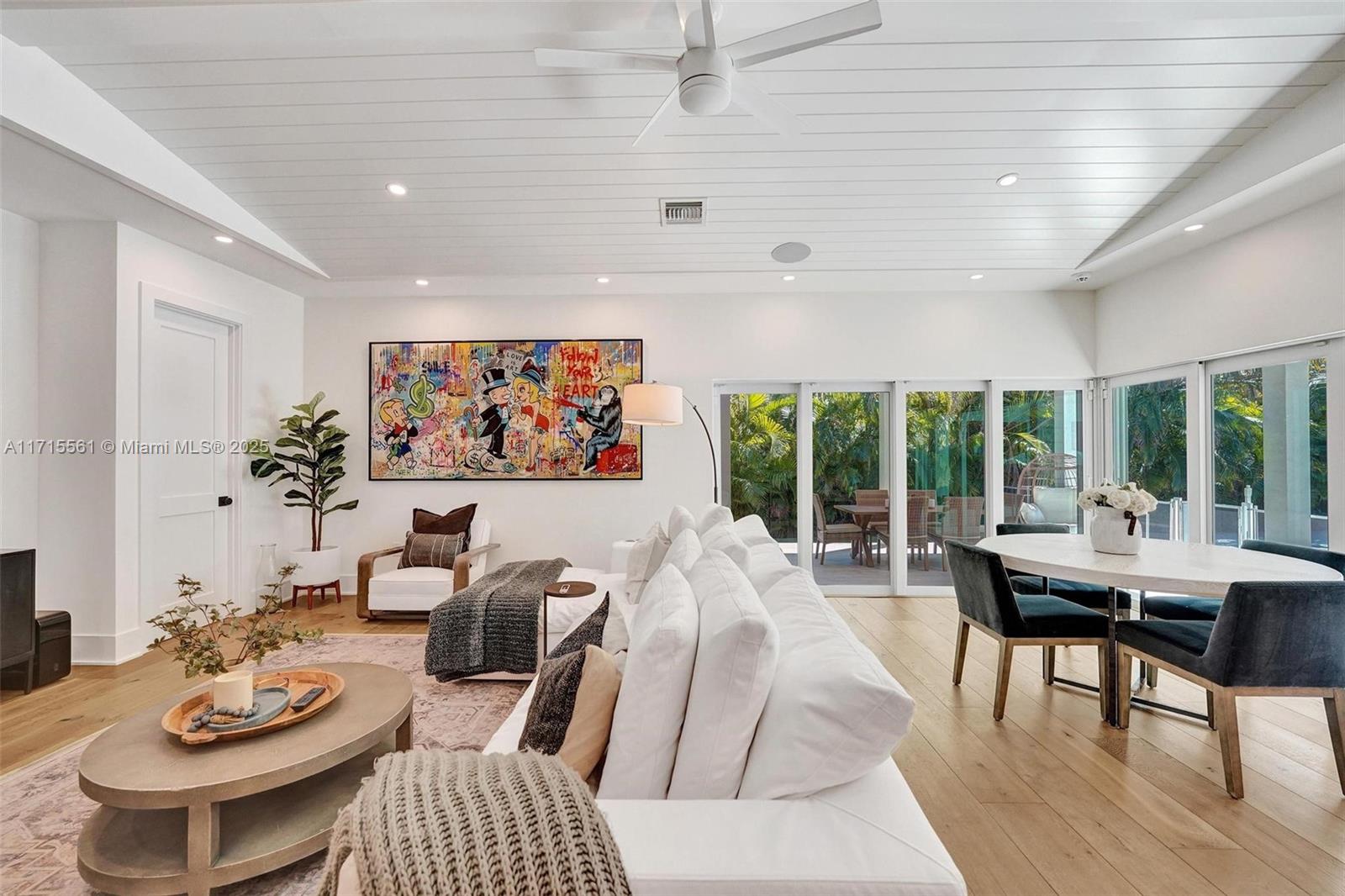 HARBOR BEACH - Residential