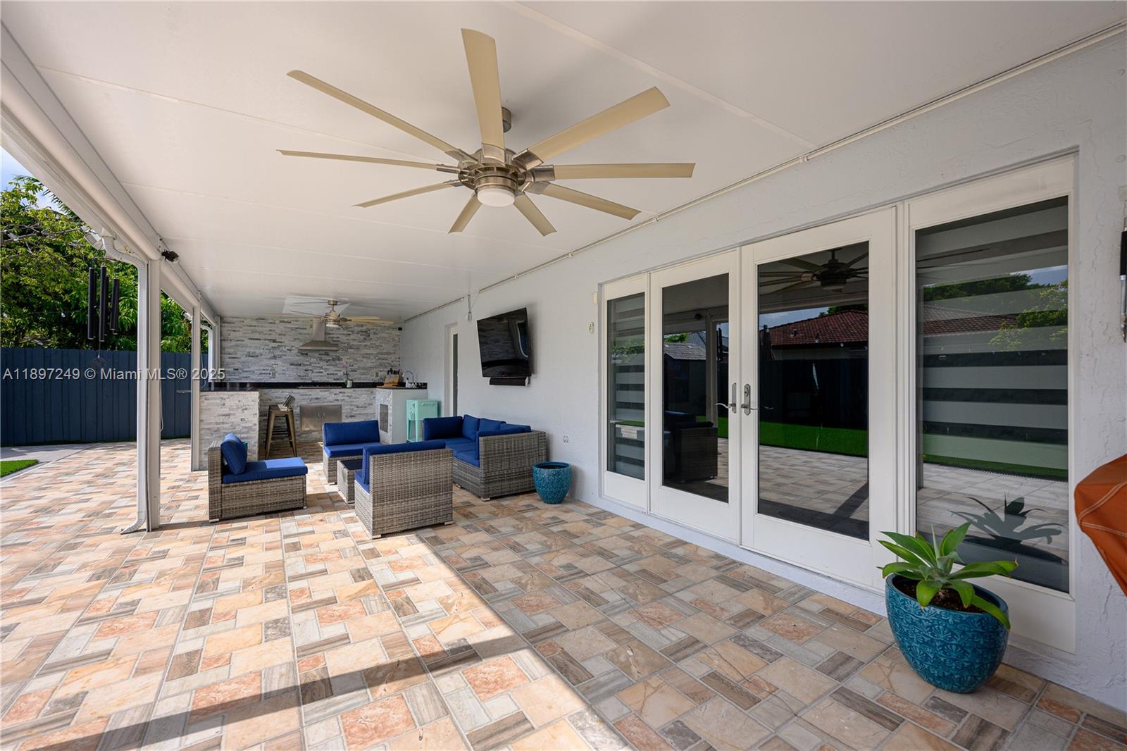 FC SUB - Residential Lease