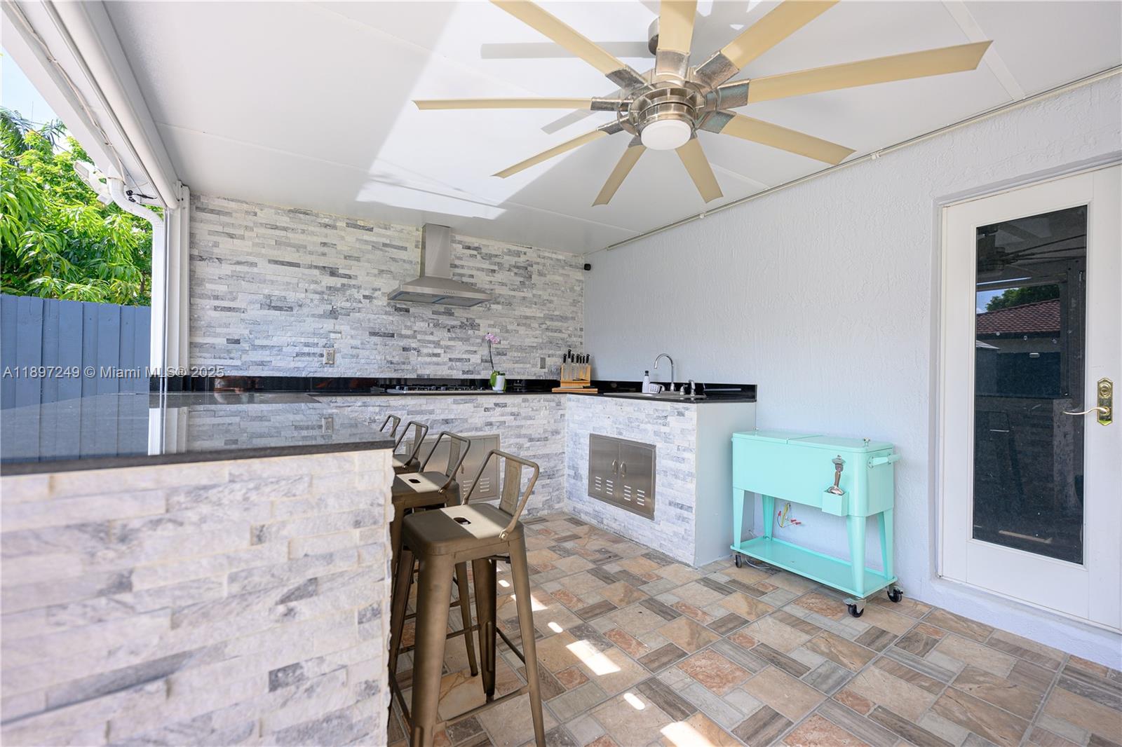 FC SUB - Residential Lease