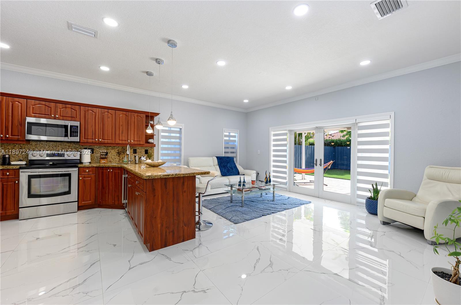 FC SUB - Residential Lease