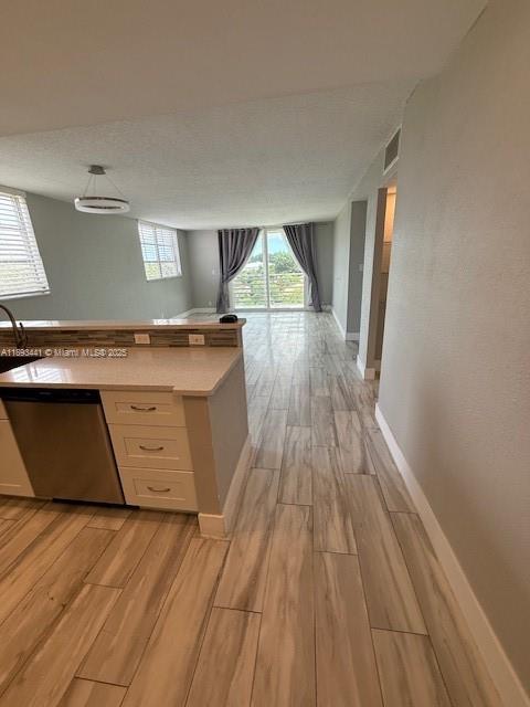 POLYNESIAN GARDENS CONDOM - Residential Lease