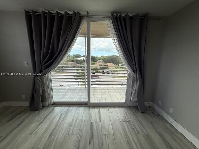 POLYNESIAN GARDENS CONDOM - Residential Lease