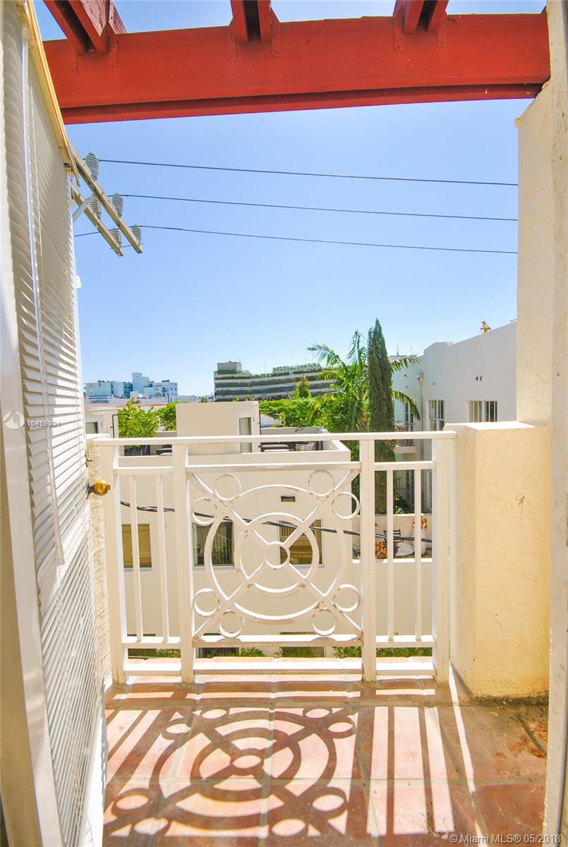 VILLAS AT SOUTH BEACH CON - Residential Lease