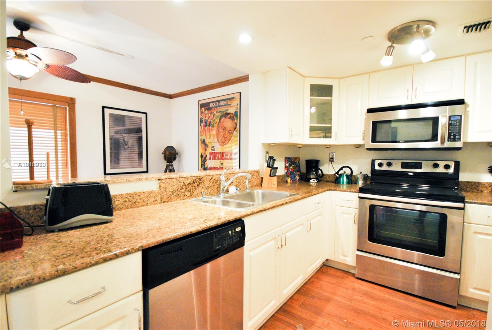 VILLAS AT SOUTH BEACH CON - Residential Lease