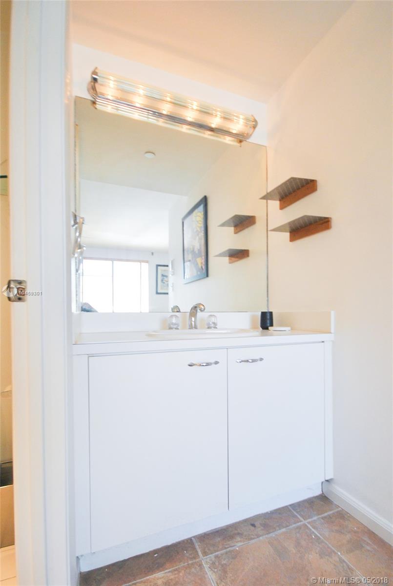 VILLAS AT SOUTH BEACH CON - Residential Lease