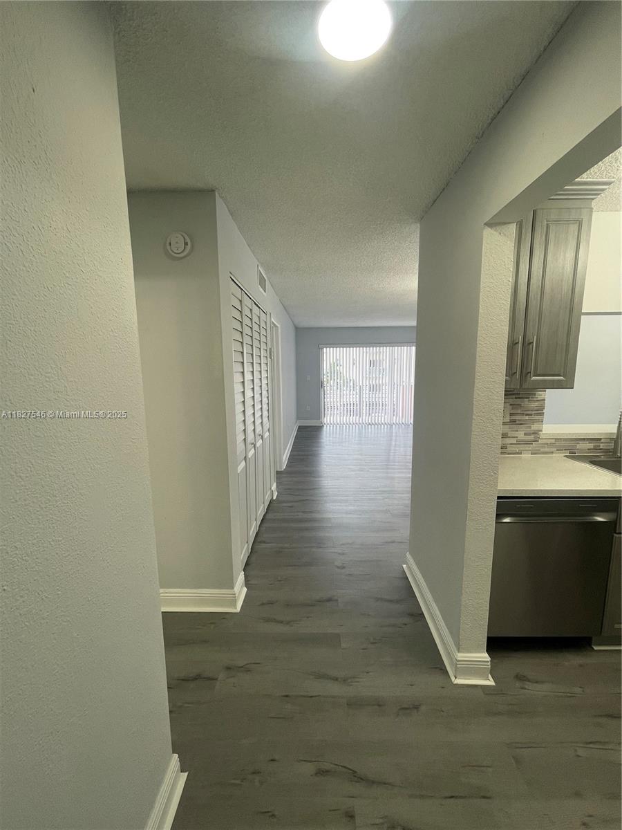 365 NE 125th St 302