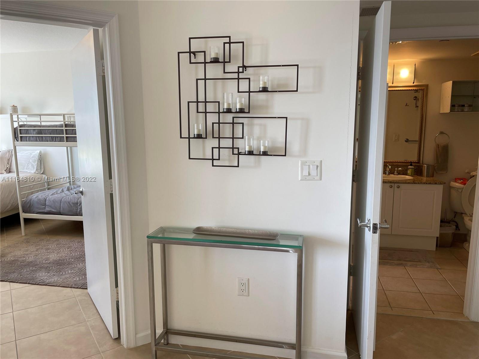 TURNBERRY ON THE GREEN CO - Residential Lease