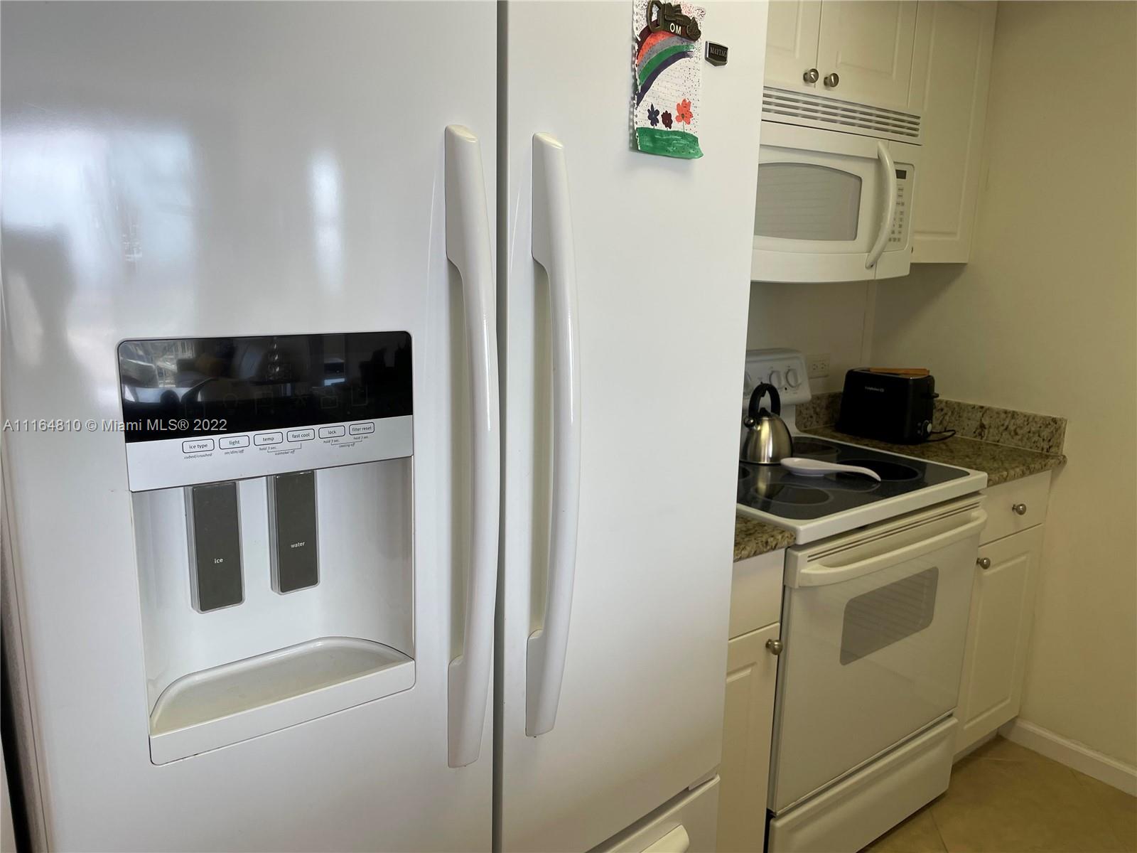 TURNBERRY ON THE GREEN CO - Residential Lease