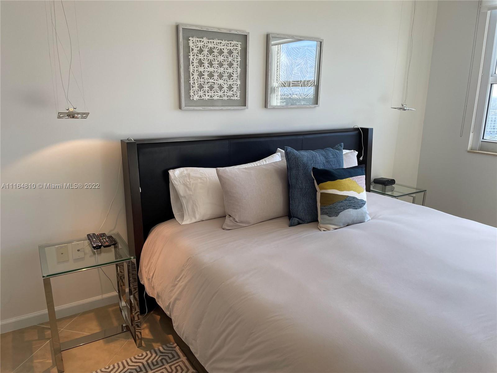 TURNBERRY ON THE GREEN CO - Residential Lease