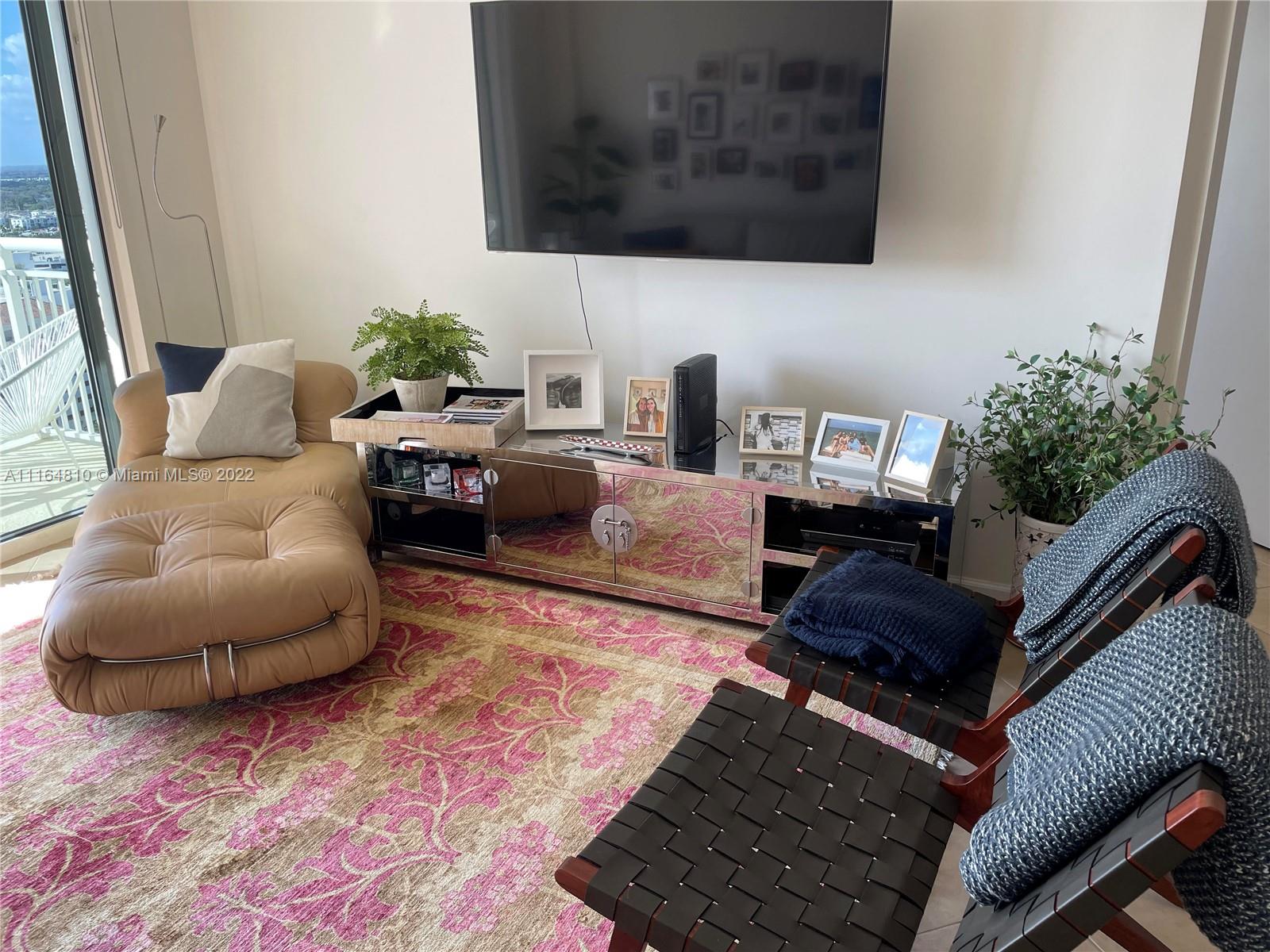 TURNBERRY ON THE GREEN CO - Residential Lease