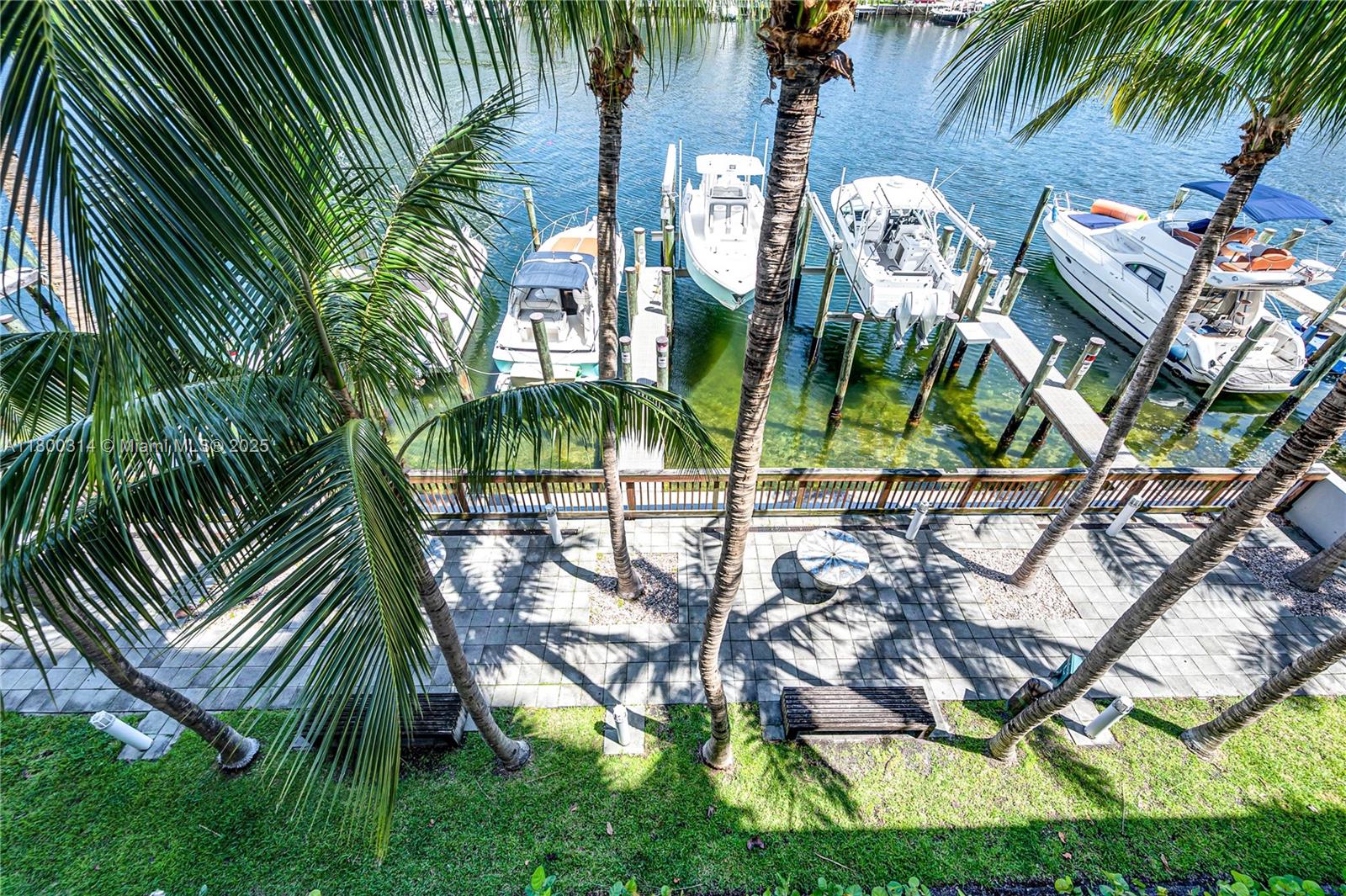 7929 West Dr 1601