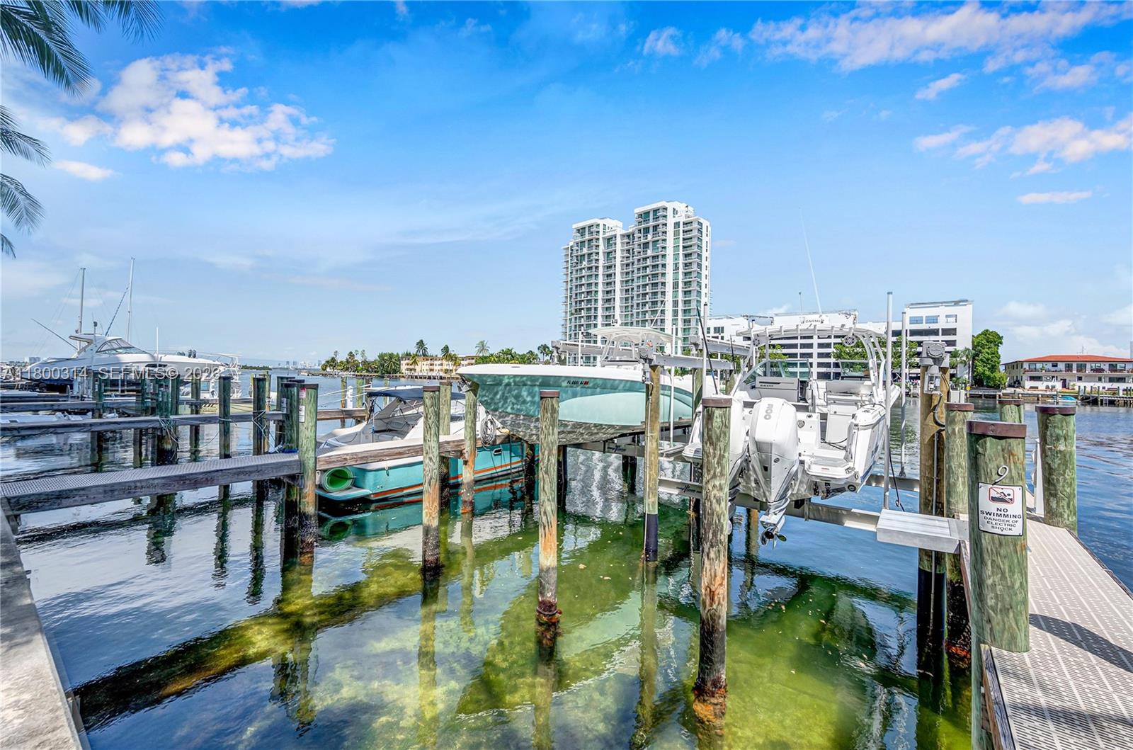 BLUE BAY TOWER CONDO - Residential