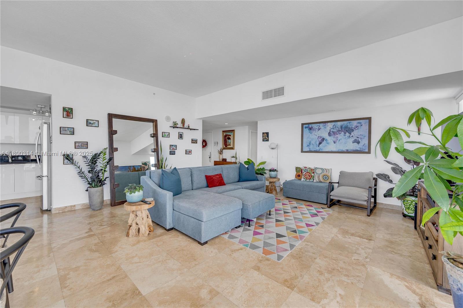 BLUE BAY TOWER CONDO - Residential