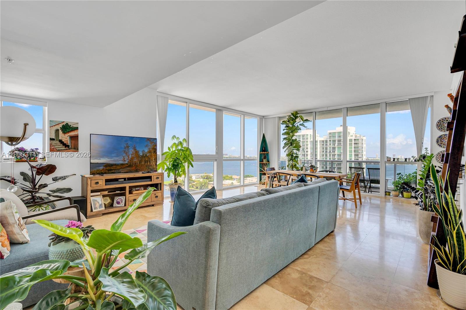 BLUE BAY TOWER CONDO - Residential