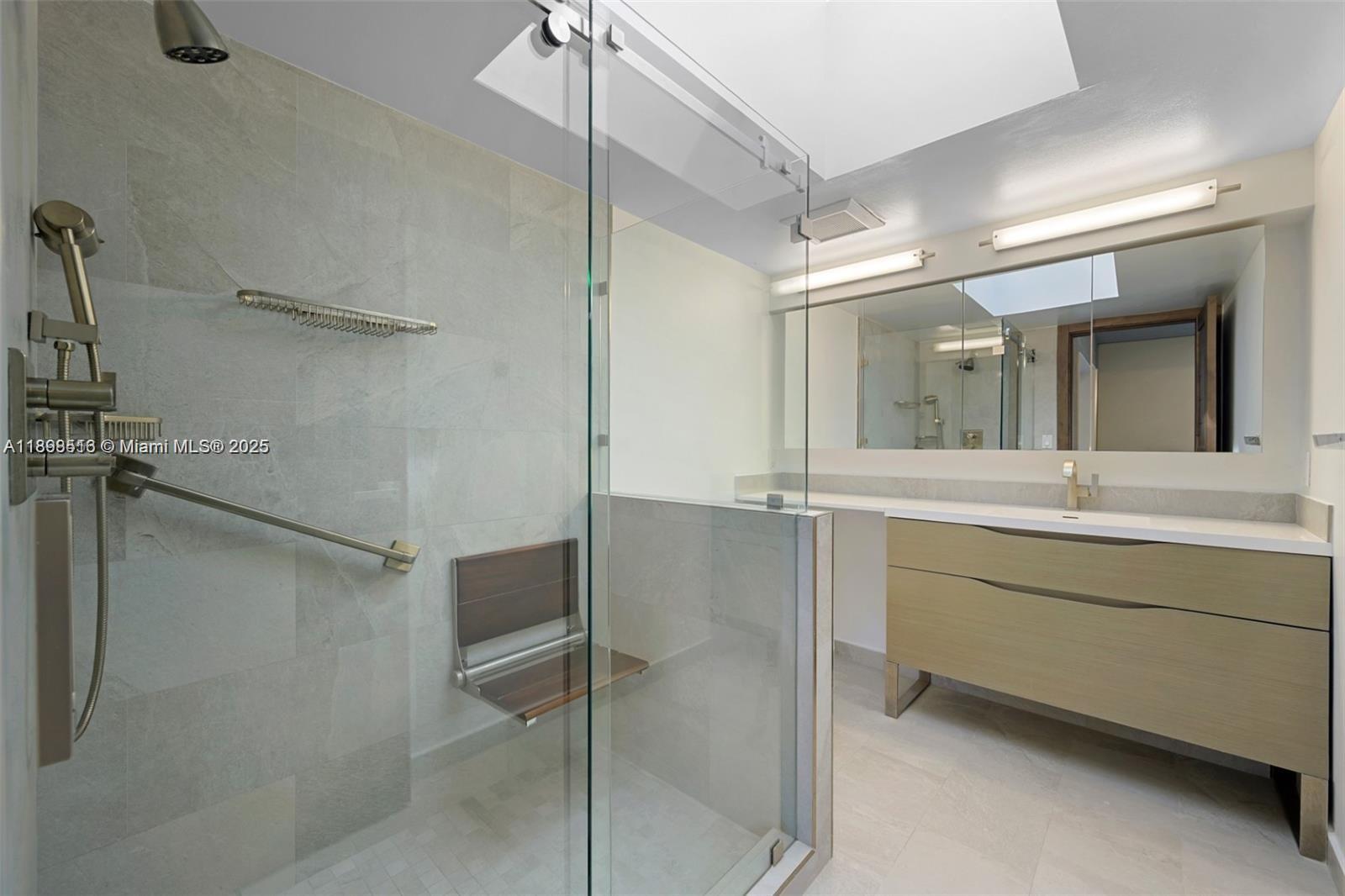 SHORE CLUB CONDO - Residential Lease