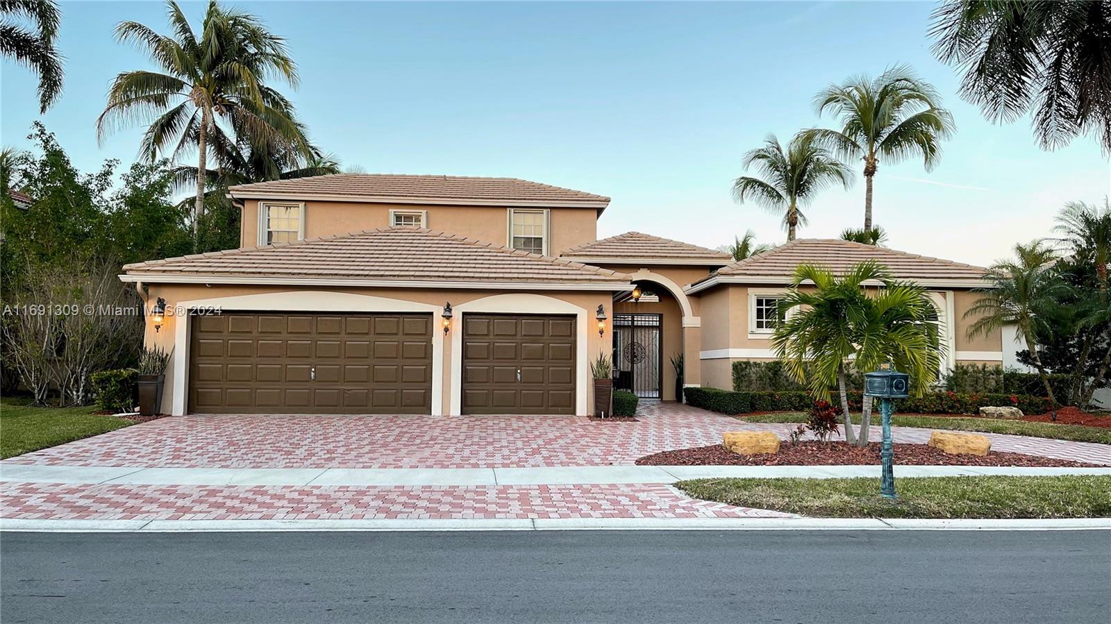 Rental Property at 2488 Sw Eagle Run Dr, Weston, Broward County, Florida - Bedrooms: 5 
Bathrooms: 4  - $10,400 MO.