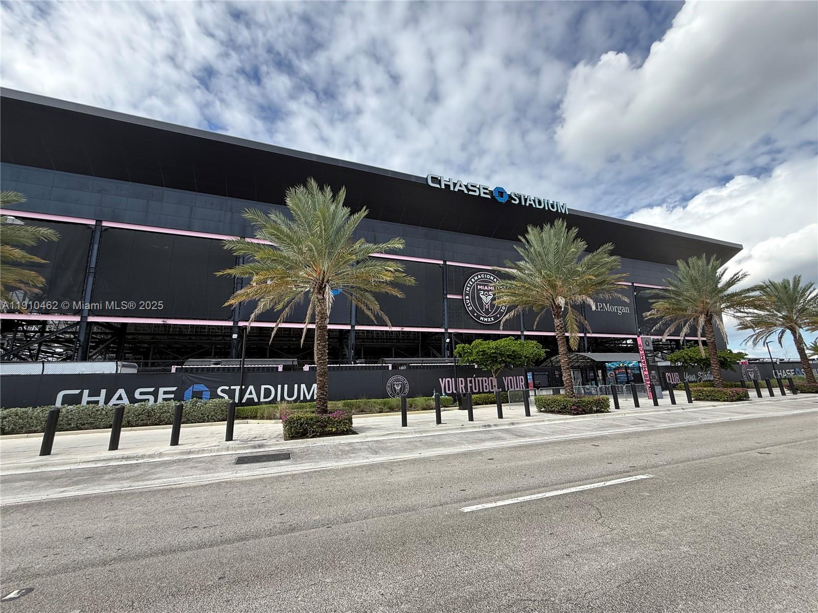 OAK TREE PROPERTY REDEVEL - Residential