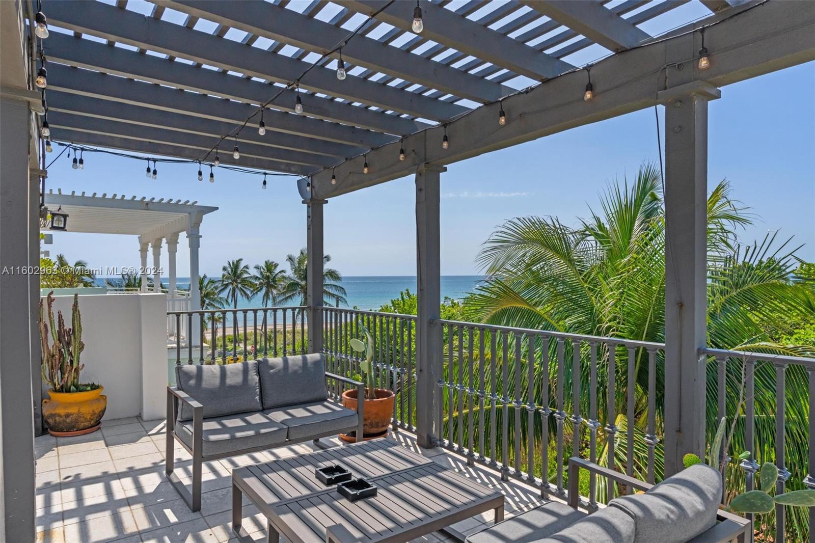 HOLLYWOOD CENTRAL BEACH - Residential