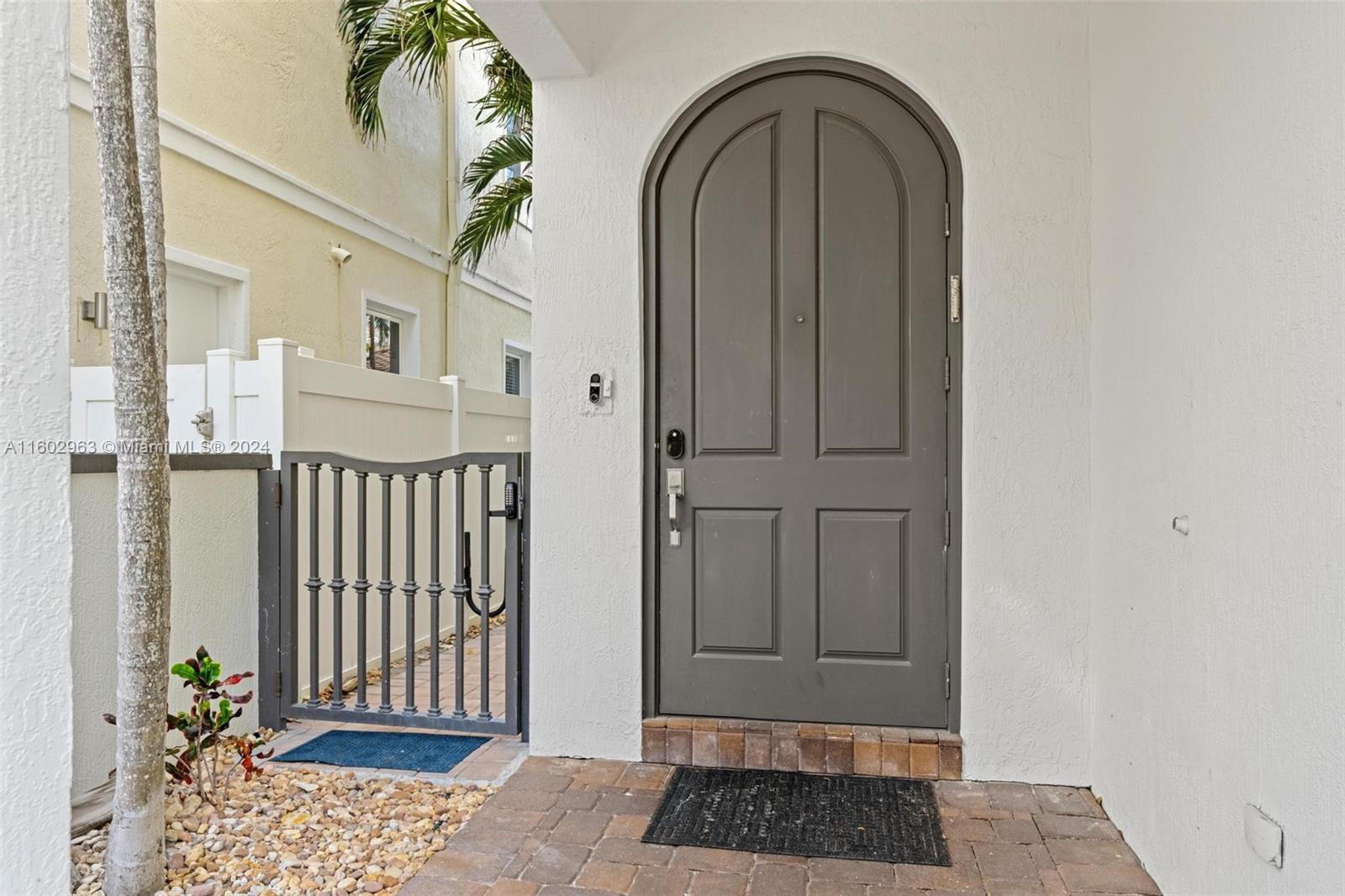 HOLLYWOOD CENTRAL BEACH - Residential