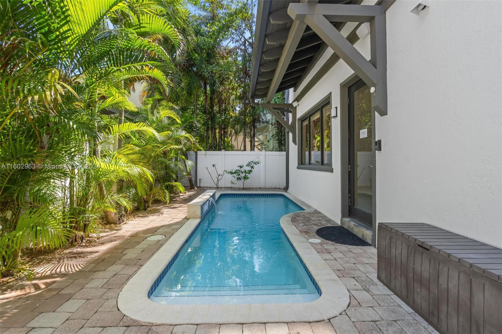 HOLLYWOOD CENTRAL BEACH - Residential