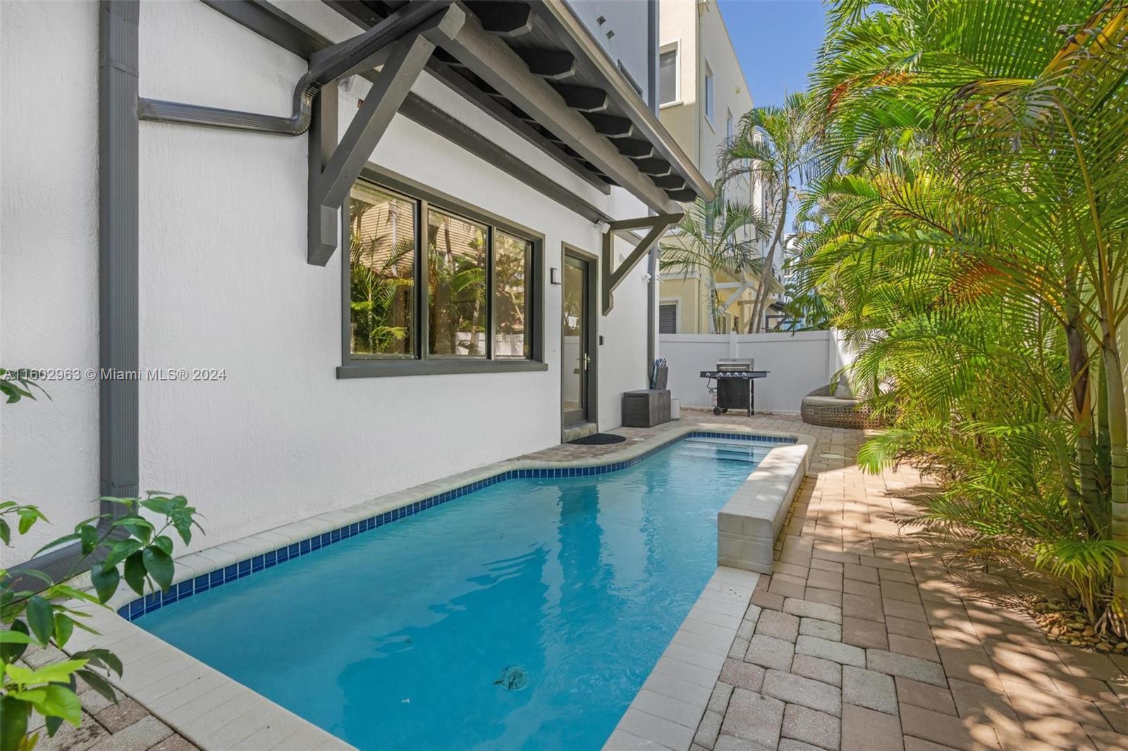 HOLLYWOOD CENTRAL BEACH - Residential