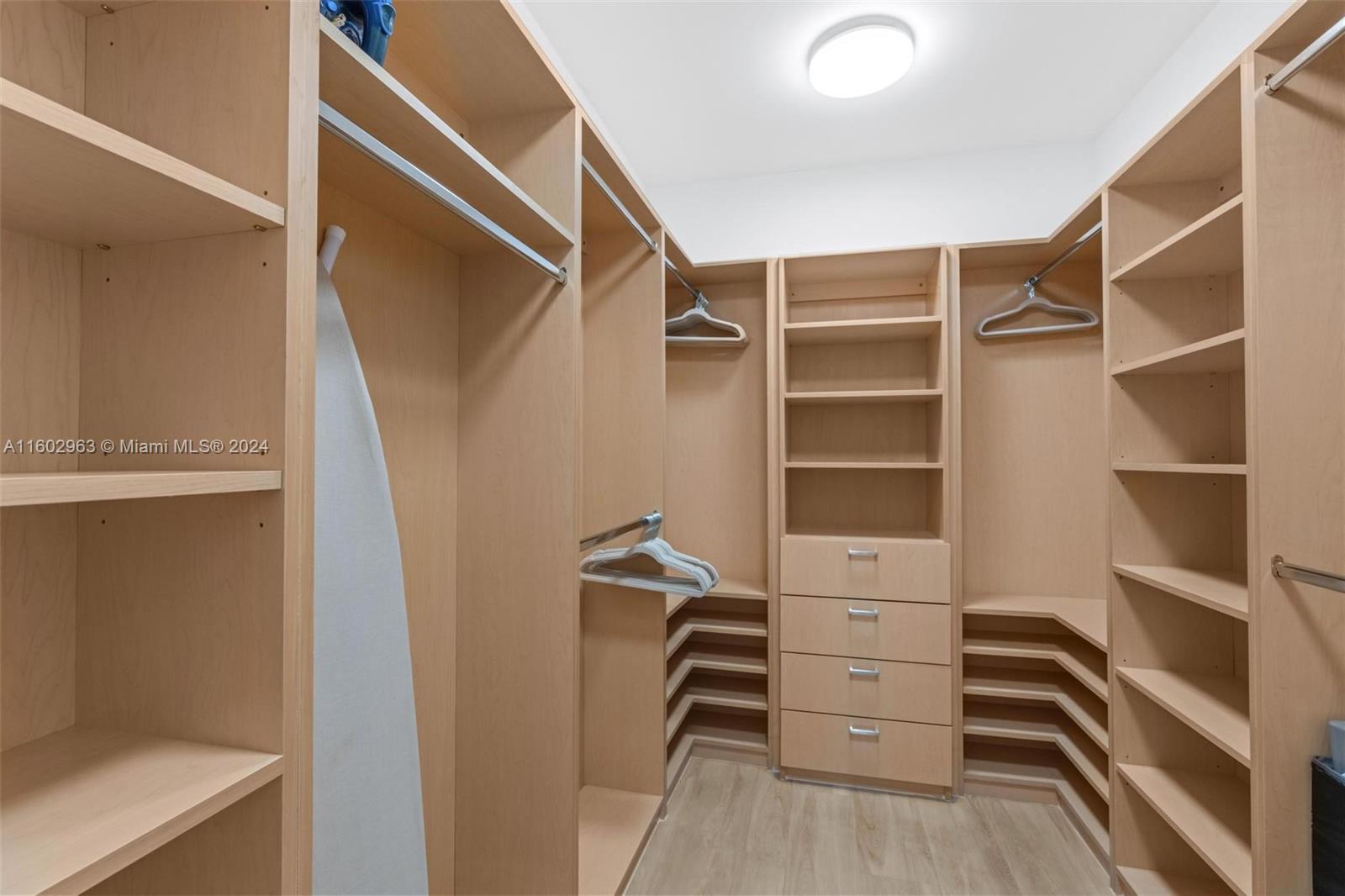 HOLLYWOOD CENTRAL BEACH - Residential