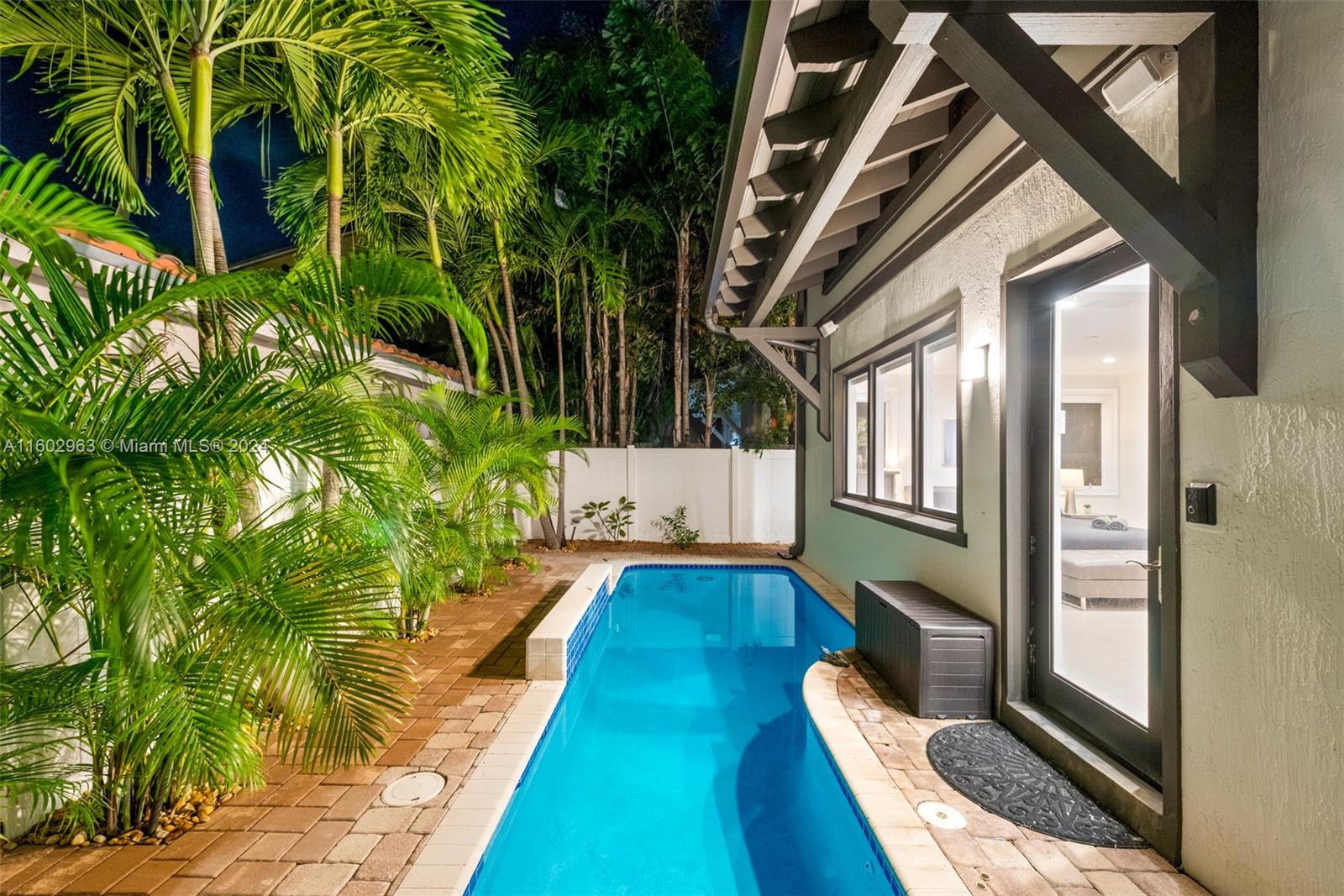 HOLLYWOOD CENTRAL BEACH - Residential