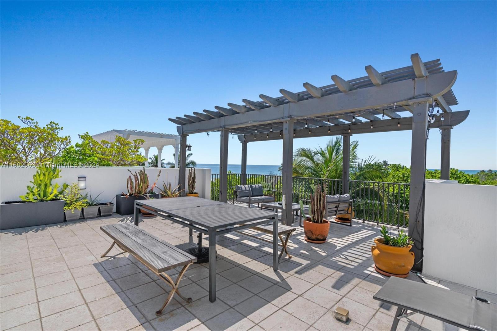 HOLLYWOOD CENTRAL BEACH - Residential