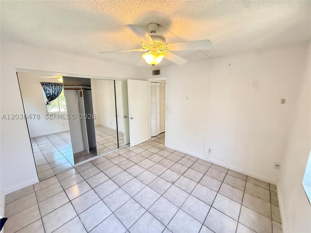 Photo of 912 NE 17th Ct #4, Fort Lauderdale, FL 33305 (MLS # A12036478)