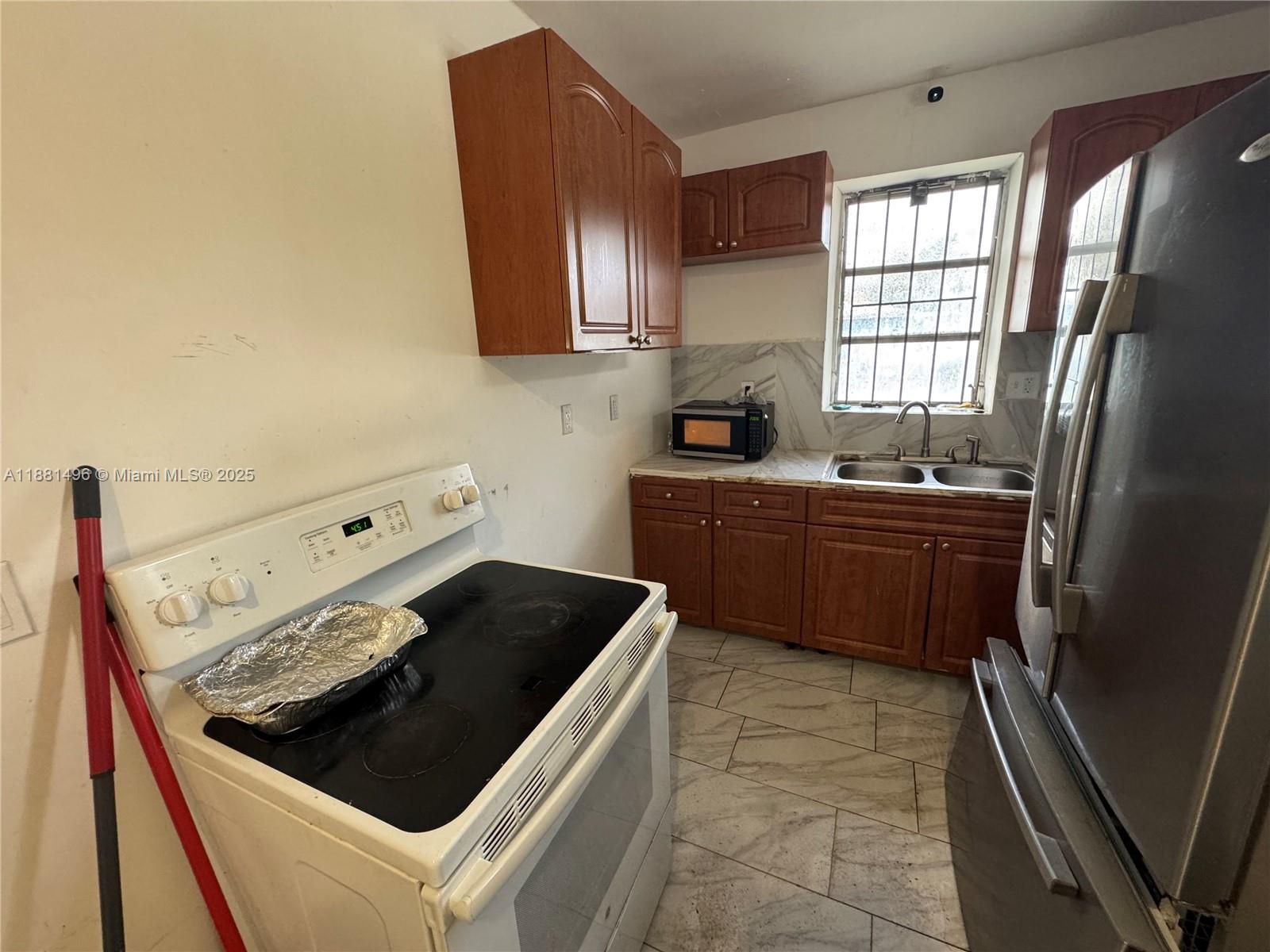 JENKINS ADDN TO LIBERTY C - Residential Income