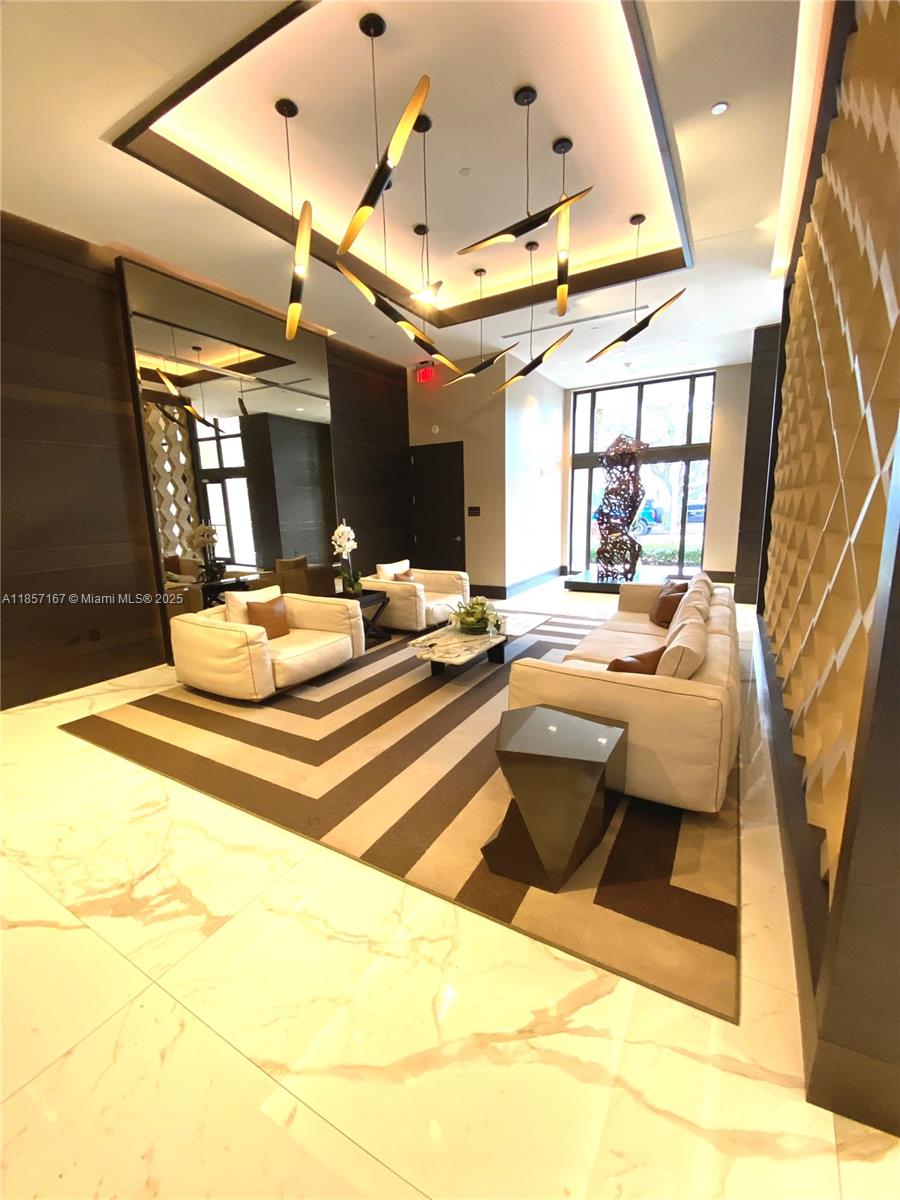 301 Altara Ave 625