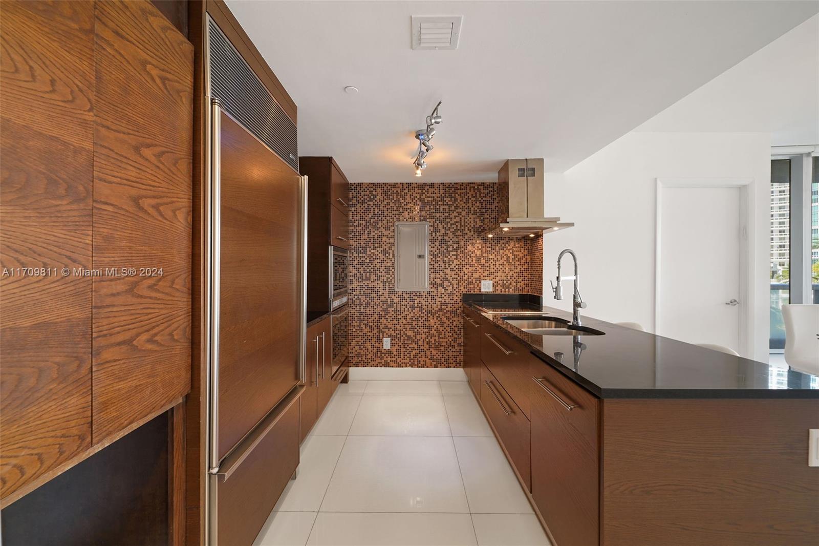 495 Brickell Ave 402, Miami, Broward County, Florida - 2 Bedrooms  
2 Bathrooms - 