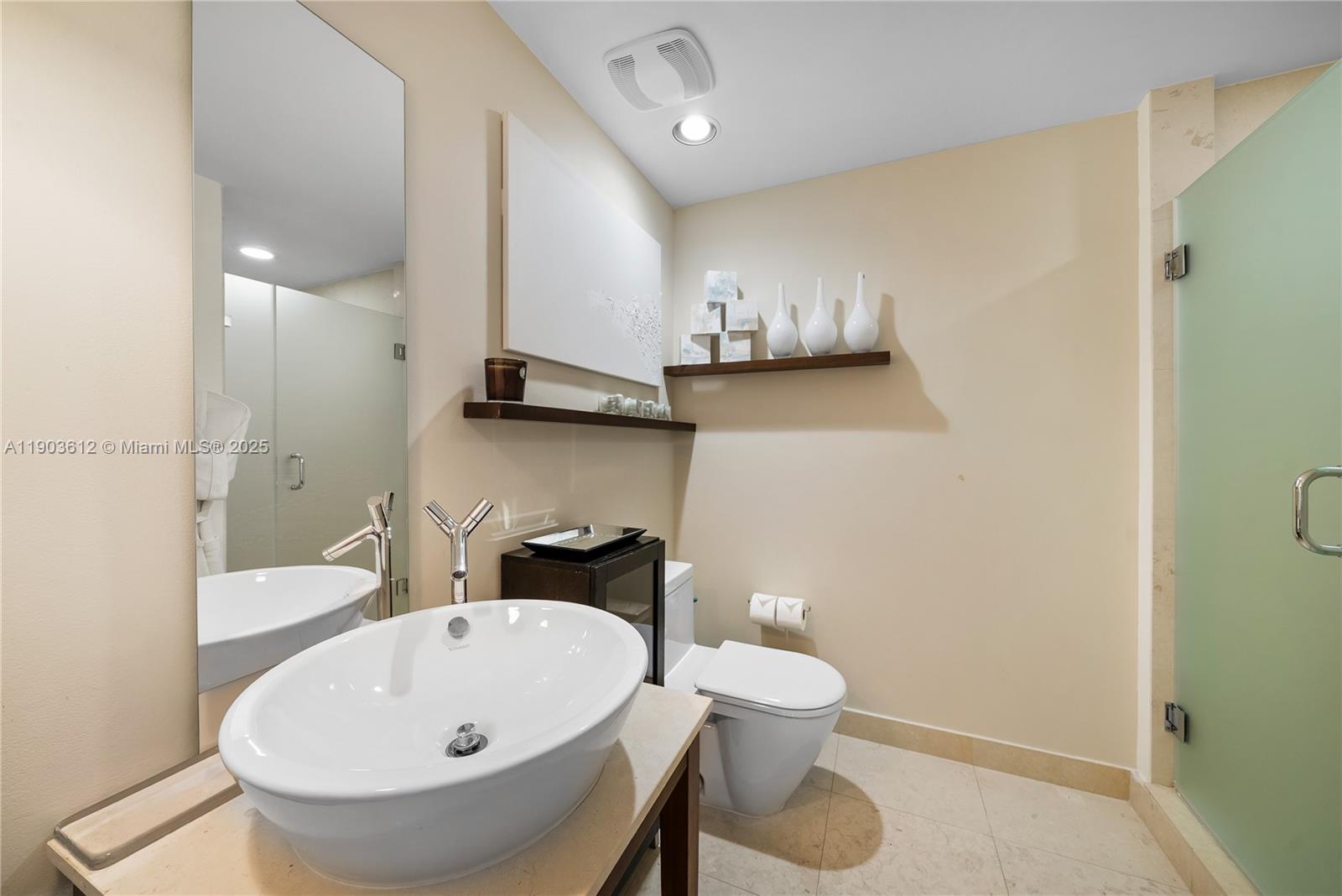 ICON CONDO - Residential Lease