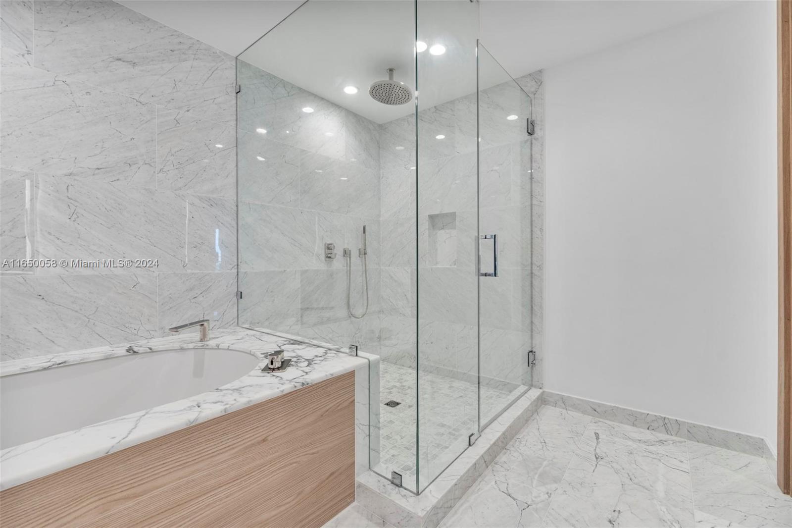Onda Residences - Residential