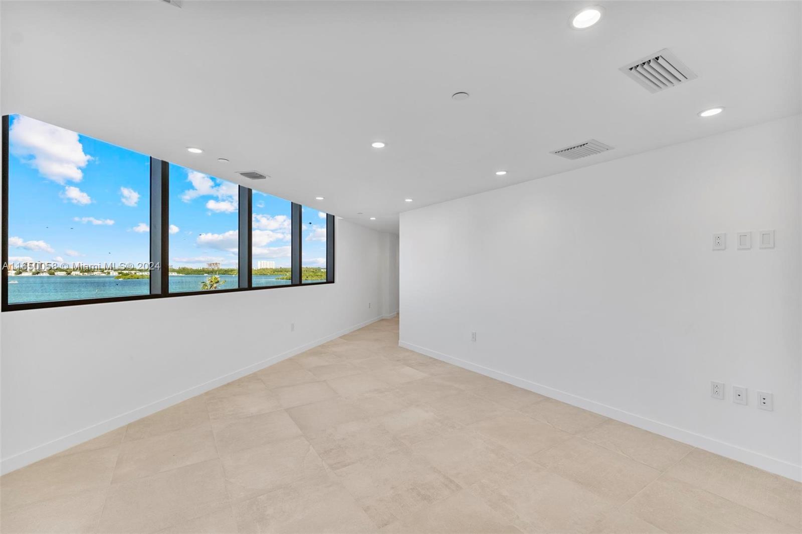 Onda Residences - Residential